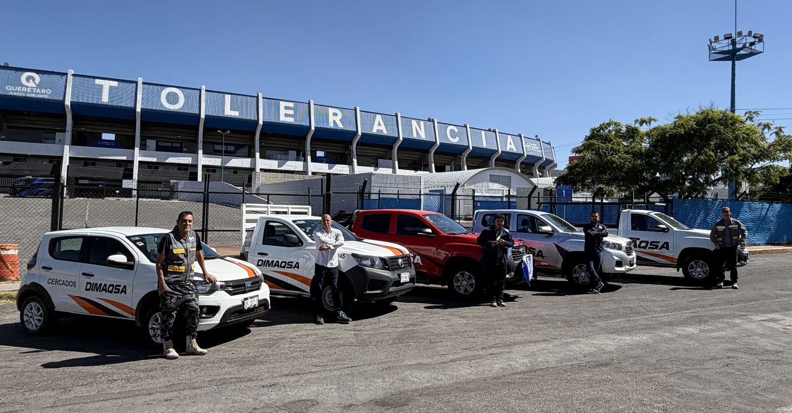 Flotilla de camionetas Dimaqsa en Querétaro